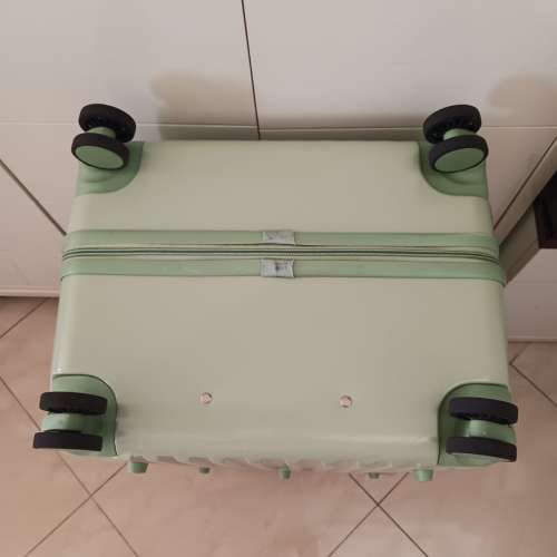 粉綠色 26 吋旅行喼/ 行李箱 26 inch suitcase / baggage / luggage