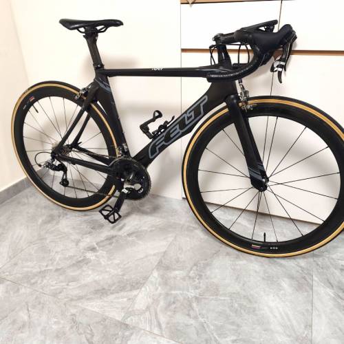 Felt AR4 全碳纖維公路車 | Sram Force 變速套件| Zipp 404 碳纖維輪組|內走線|7.5...