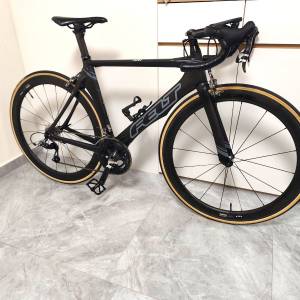 Felt AR4 全碳纖維公路車 | Sram Force 變速套件| Zipp 404 碳纖維輪組|內走線|7.5...
