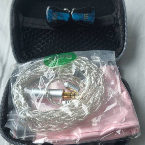 TRI 星河雙動圈耳機