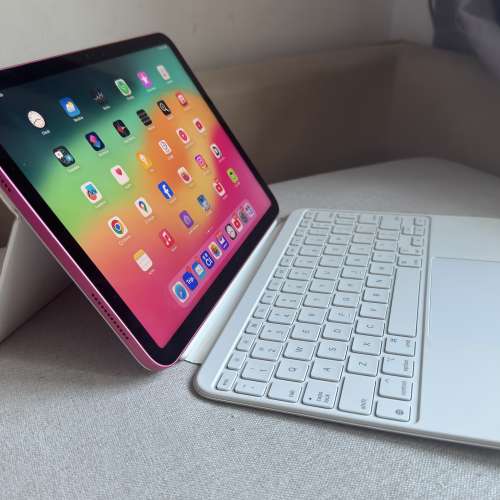 Apple iPad 10 64GB + Magic Keyboard