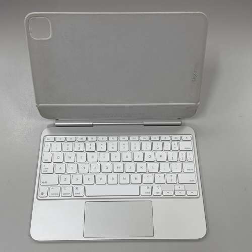 Magic keyboard for M4/M5 iPad Pro 11 inch (A2975) white