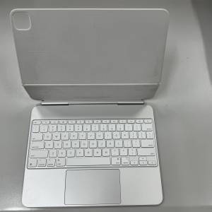 Apple magic keyboard for M4/M5 iPad Pro 13 inch (A2974) white