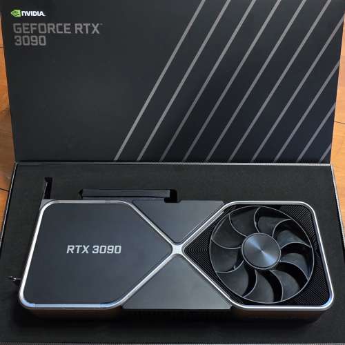 公版 RTX 3090 GPU