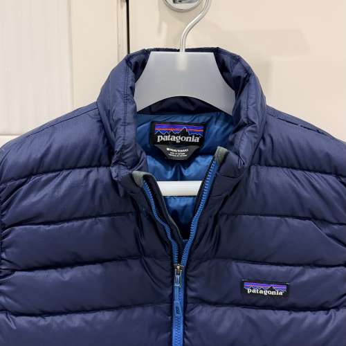 Patagonia Men Down Sweater Vest  Size M  90% new Navy color