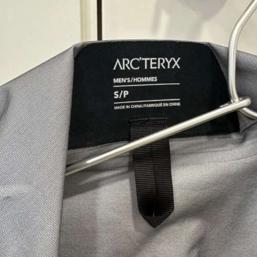 Arcteryx Beta Jacket Men  size S  Brand New