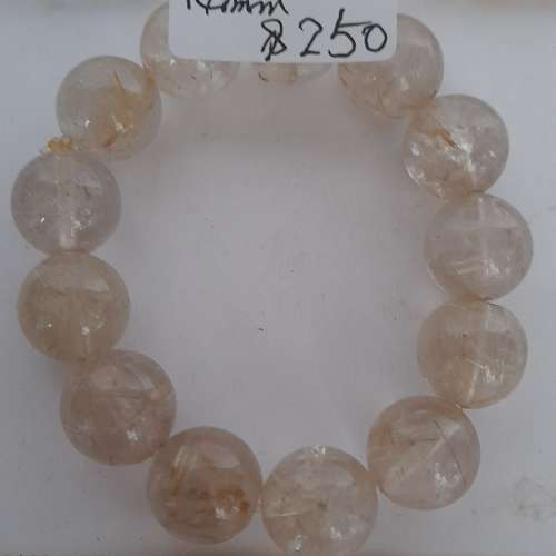 一手三條金髮晶珠串，共售三百八十元，單一條價錢如照片顯示。no.9.2.26