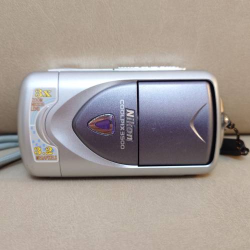 Nikon Coolpix 3500 新淨尼康CCD相機 E3500 Travel CCD Camera 等效37-111mm扭鏡頭...