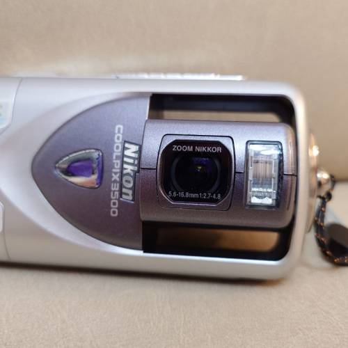 Nikon Coolpix 3500 新淨尼康CCD相機 E3500 Travel CCD Camera 等效37-111mm扭鏡頭...