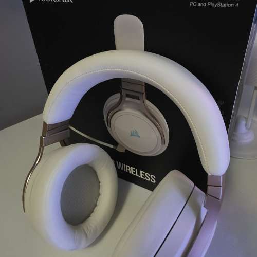 Corsair Virtuoso Wireless Gaming RGB Headset