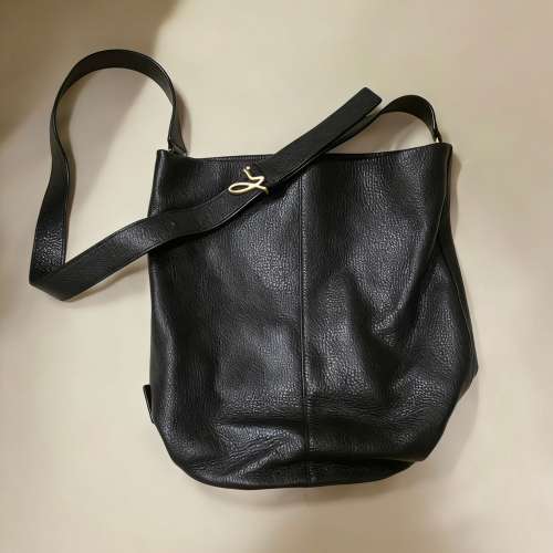 agnes b.黑色荔枝紋真皮包