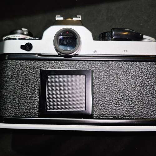nikon 尼康 FE 一代 有盒冇單冇證 外觀99%new 功能正常 視窗有一點黑斑 不影響構圖