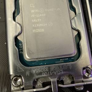 Gigabyte B760 GAMING X AX (DDR5) 連Intel Core i5-12400
