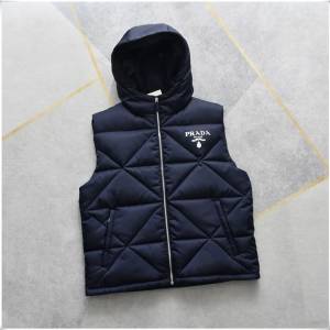 全新PRADA Re-nylon羽絨背心
