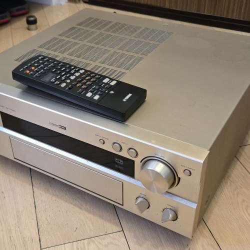 Yamaha RX-V1000 A/V Receivers, 5.1 (90% new)