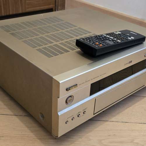 Yamaha RX-V1000 A/V Receivers, 5.1 (90% new)