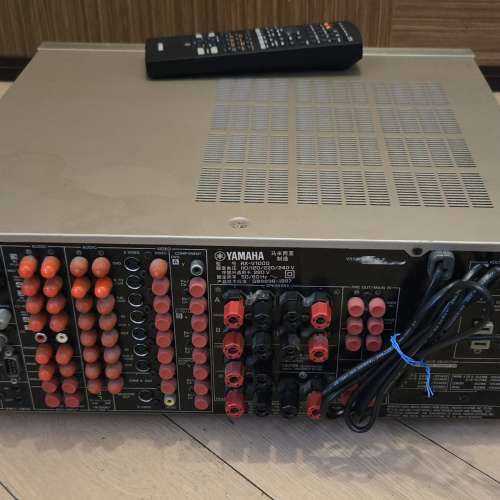 Yamaha RX-V1000 A/V Receivers, 5.1 (90% new)