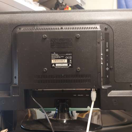屯門良景輕鐵站交收 Smartvue 24" HD LED IDTV  數碼電視 有底座 沒有遙控