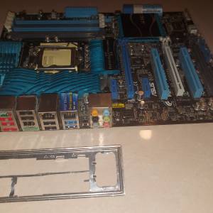 ASUS P8P67 DELUXE Intel P67 LGA 1155 SATA 6Gb/s USB 3.0 內置藍牙 ATX Motherboard