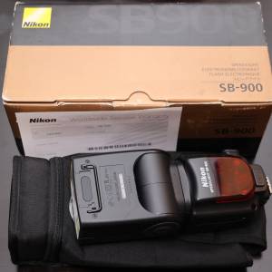 Nikon SB-900 Speedlight
