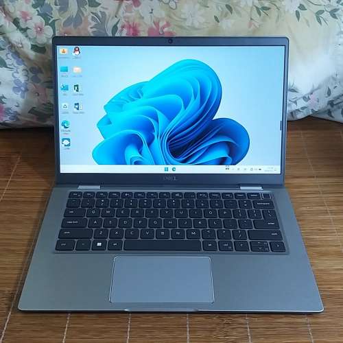 Dell Latitude 7330