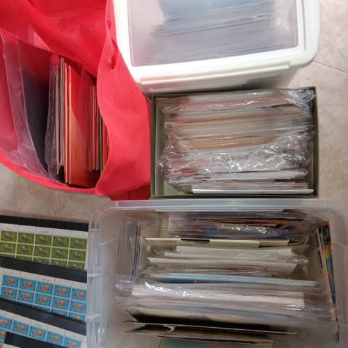 大量香港郵票，香港首日封，香港紀念郵票，香港小型張，香港小全張，香港生肖版票，...