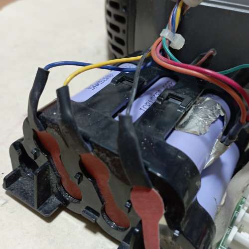 更換電池 Bosch 無線吸塵機 價錢連工包料