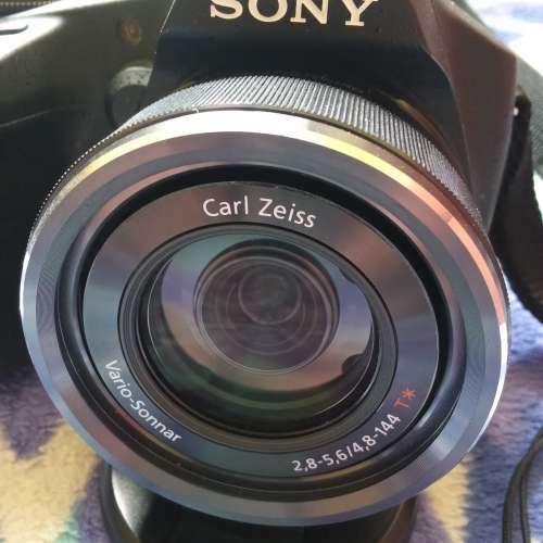 Sony Cyber-shot DSC-HX100V