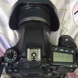 Canon EOS 80D body + BG-E14 battery grip + EF-S 10-22mm f/3.5-4.5 USM lens