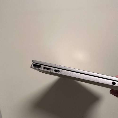 HP Pavilion Aero 13 僅重970g