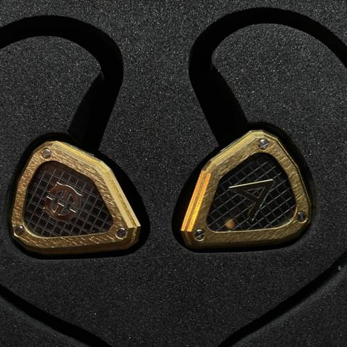 Astell & Kern x Empire Ears Novus