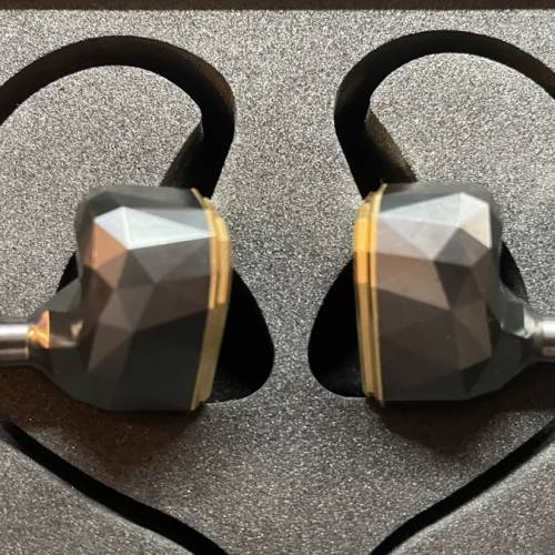 Astell & Kern x Empire Ears Novus