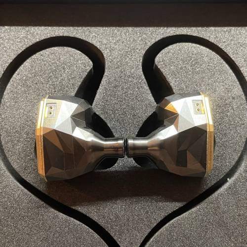 Astell & Kern x Empire Ears Novus