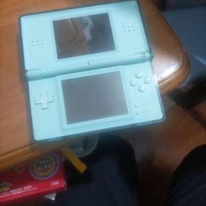 nintend ds lite 2006 遊戲機 送卡帶
