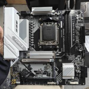 Gigabyte B650EM FORCE Wifi 6E AM5 DDR5