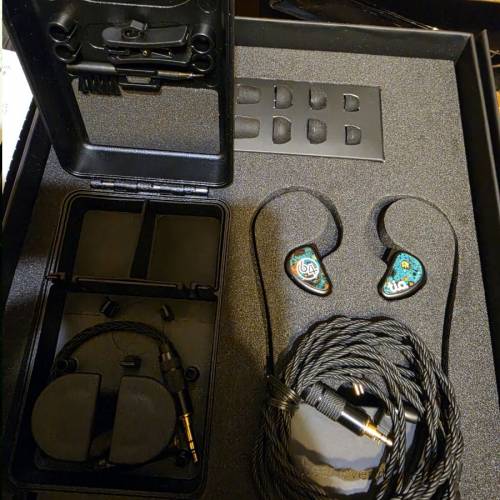 64 Audio Fourt&eacute; Noir