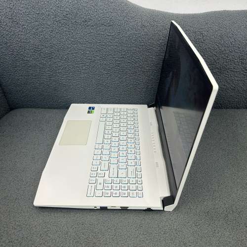(罕有白色 RTX3060 MSI 電競機🔥) MSI  i7-11800H/8,16,32GB Ram/256,512GB,1TB SS...