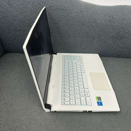 (罕有白色 RTX3060 MSI 電競機🔥) MSI  i7-11800H/8,16,32GB Ram/256,512GB,1TB SS...