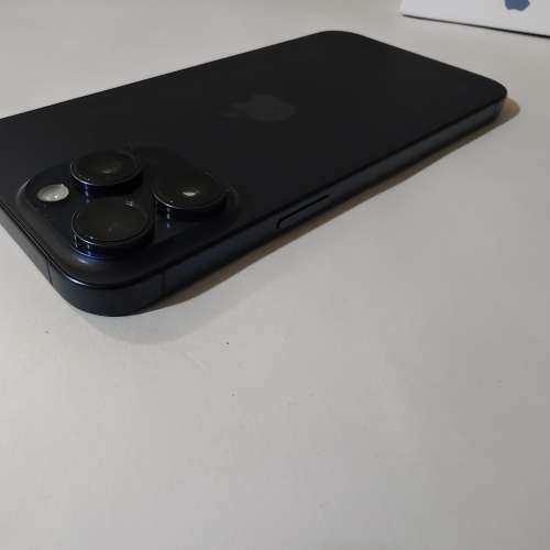 新淨香港行貨,藍色iphone 15 pro max 512gb openline 5G 雙卡雙待 dual sim worldwide