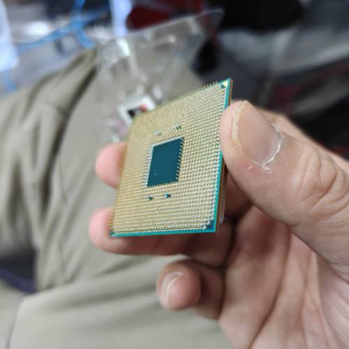 AMD RYZEN 7 2700X 8Cores 16Threads AM4