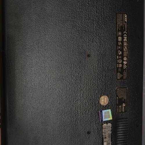 acer swift 5 15.6吋超輕薄手提電腦990克帶指紋解鎖 touch sreen