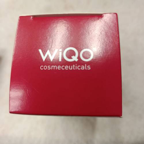 WiQo Smoothing Face Fluid 抗衰老撫平精華液 護膚品