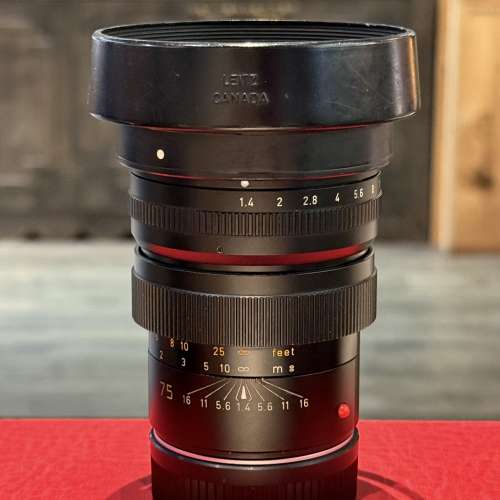 Leica Summilux-m 75mm f1.4 v1 lens with original hood