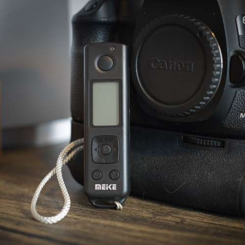 Canon EOS 5D Mark III DSLR Camera with Meike battery grip