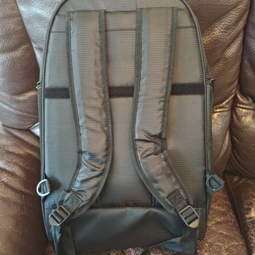 22吋可拉、可背兩用行李箱(背包)