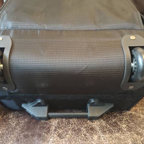 22吋可拉、可背兩用行李箱(背包)