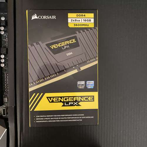 Gigabyte X570 AORUS Elite + Consair Vengeance 16Gb kit Ram