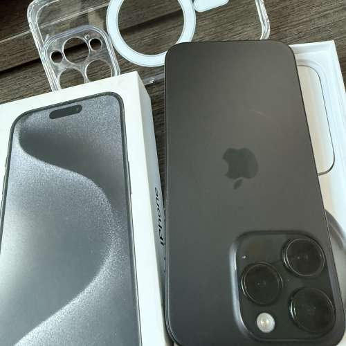 Apple iPhone 15 pro 256gb,港行雙卡極新，黑色鈦金屬，電池健康度93，所有原裝，所...