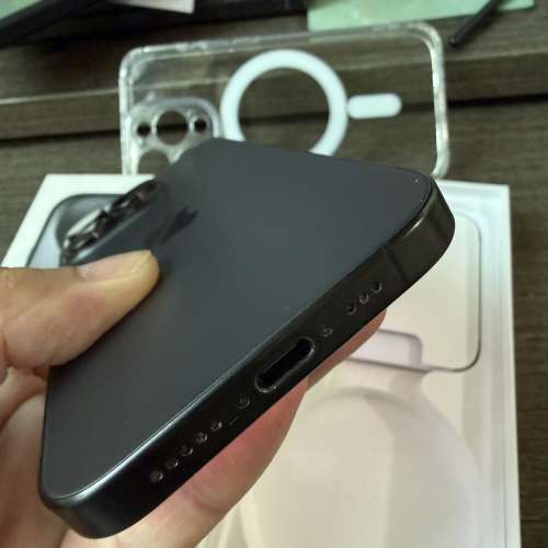 Apple iPhone 15 pro 256gb,港行雙卡極新，黑色鈦金屬，電池健康度93，所有原裝，所...