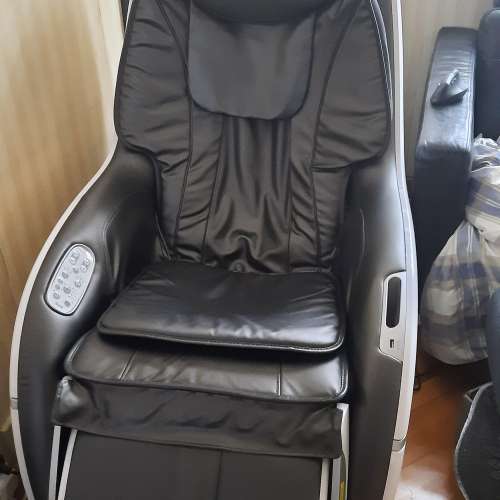 超新. OTO RK-13 Rockie Premium 按摩椅